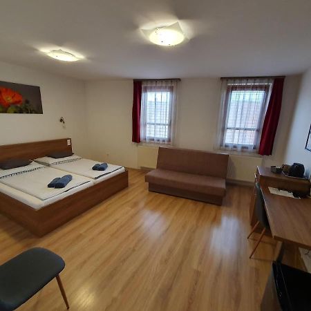 Citylife Rooms Mosonmagyaróvár Esterno foto