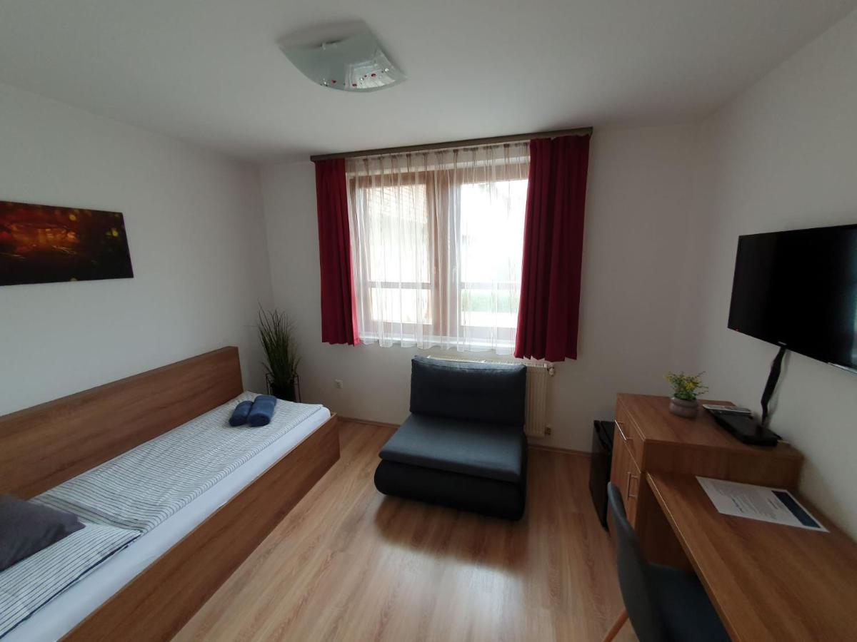 Citylife Rooms Mosonmagyaróvár Esterno foto