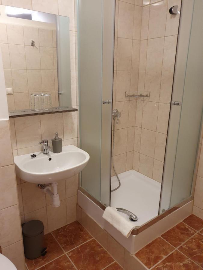 Citylife Rooms Mosonmagyaróvár Esterno foto
